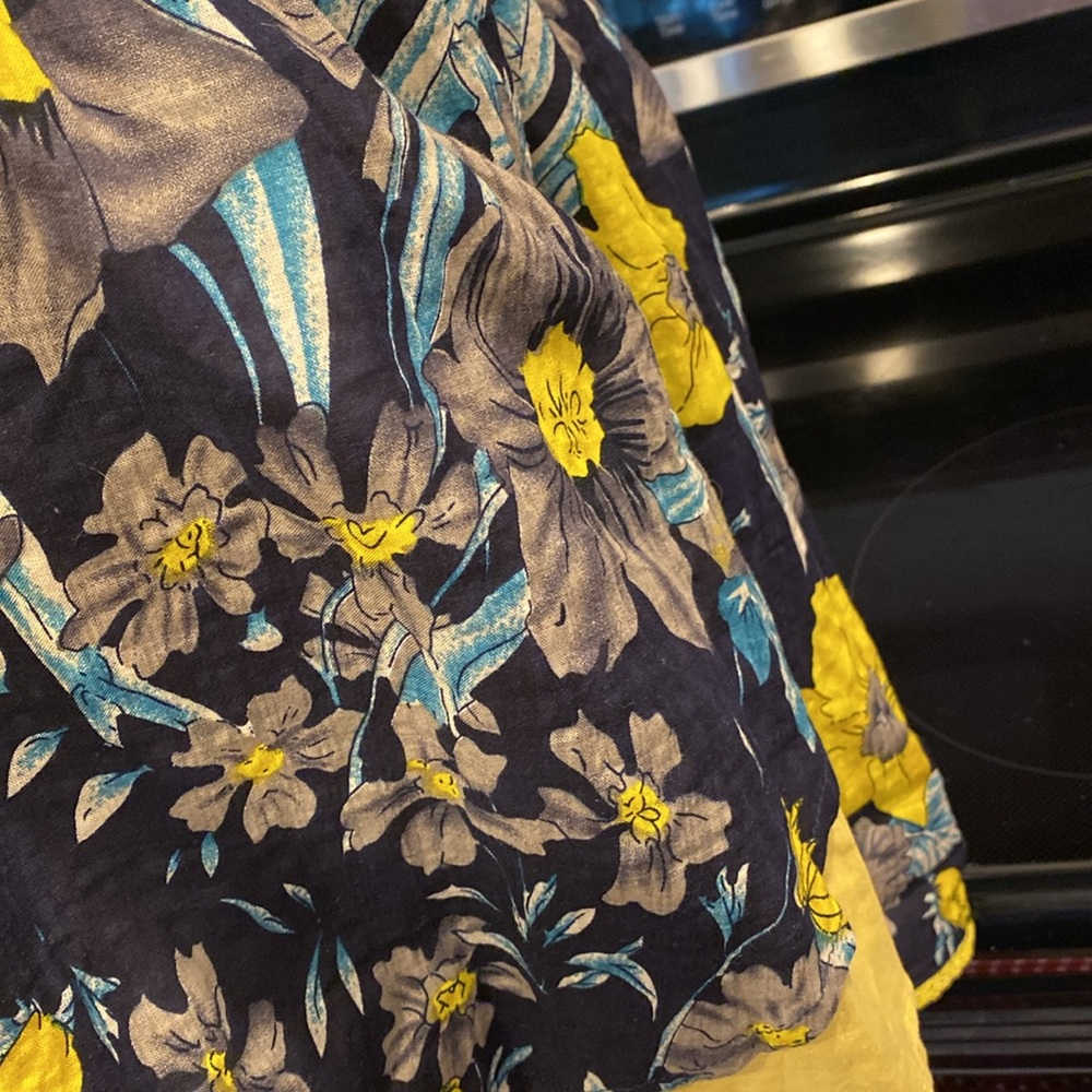 NWT Gracila Top 2XL Floral Navy Blue? Yellow? - Picture 14 of 14